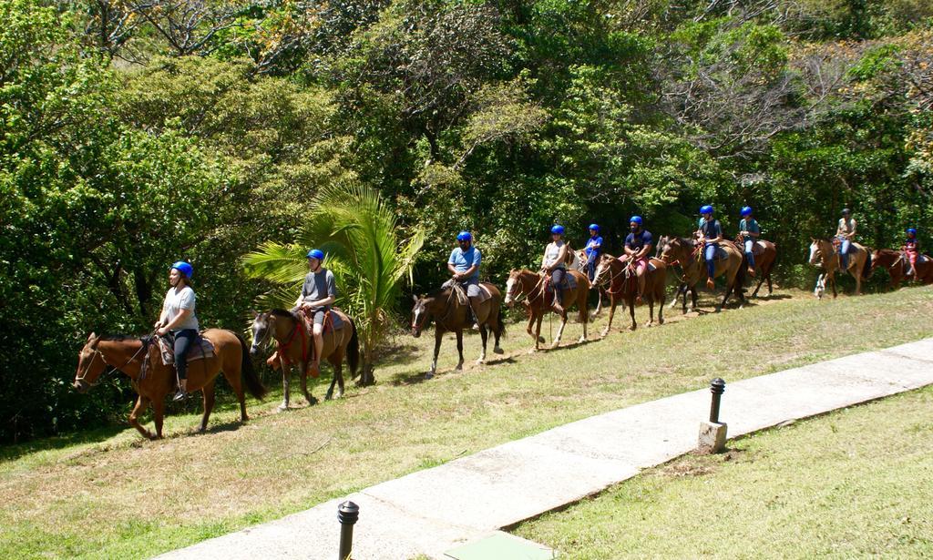 Vida Aventura Ranch Hotel Tanques Bagian luar foto
