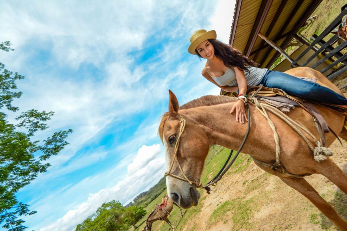 Vida Aventura Ranch Hotel Tanques Bagian luar foto