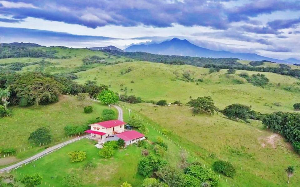 Vida Aventura Ranch Hotel Tanques Bagian luar foto